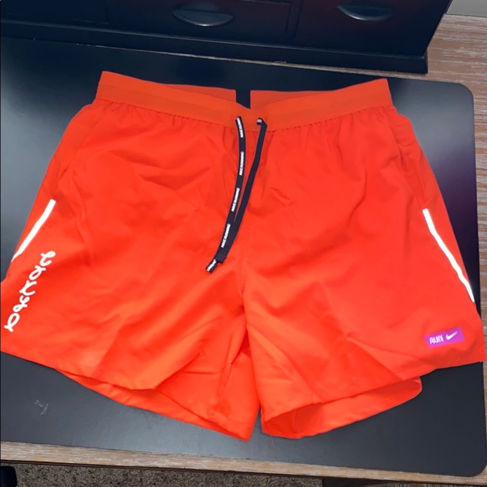 Nike shorts size medium